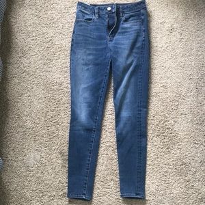 American Eagle High-Rise Jegging